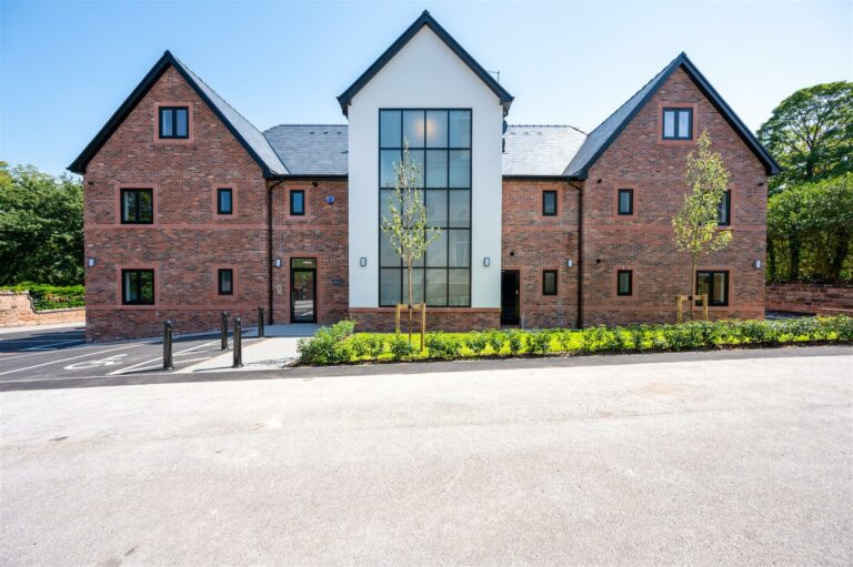 St. James Road, Rainhill, Prescot Stapleton Derby