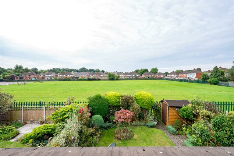 Weaver Avenue, Rainhill, Prescot