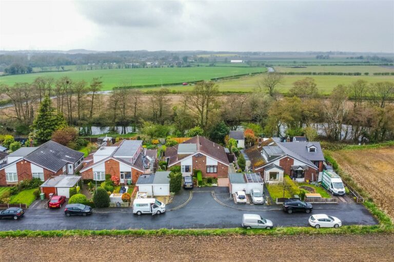 Henderson Drive, Rainford, St. Helens