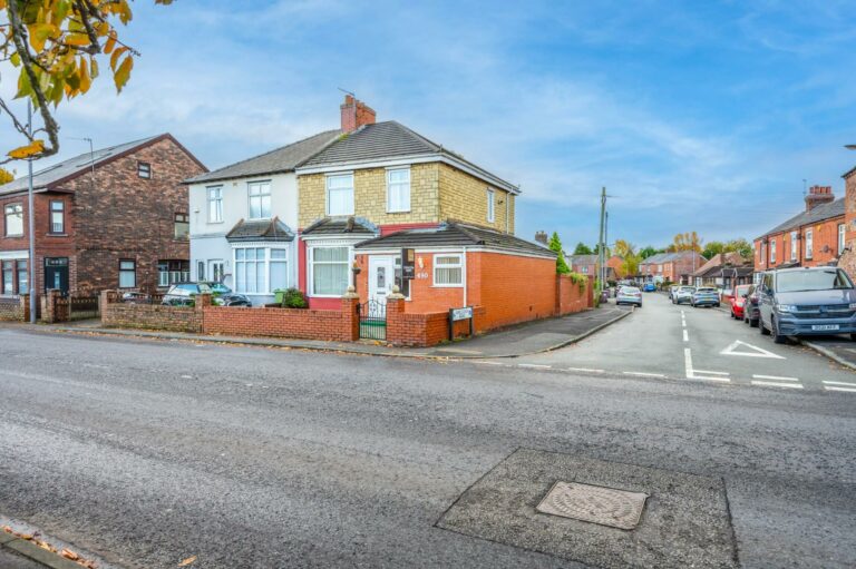 Warrington Road, Rainhill, Prescot