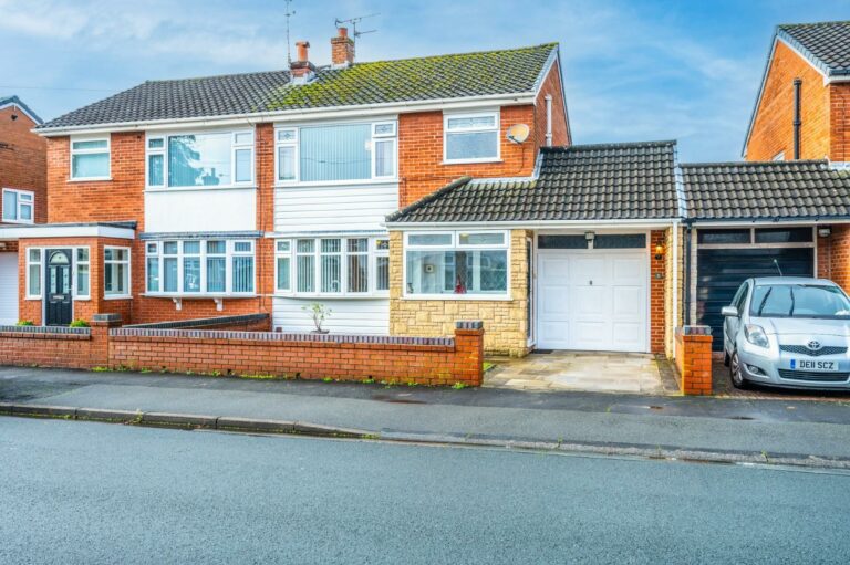 Bishopdale Drive, Rainhill, Prescot