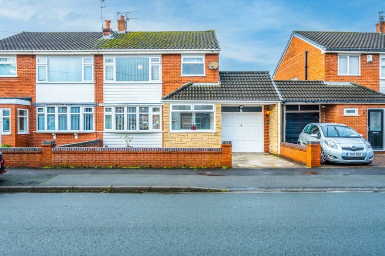 Bishopdale Drive, Rainhill, Prescot