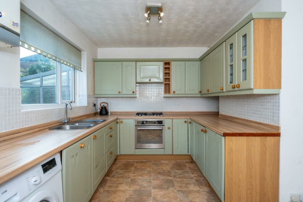 Batey Avenue, Rainhill, Prescot Stapleton Derby