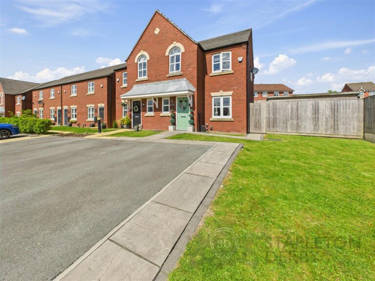 Ansdale Wood Drive, St. Helens