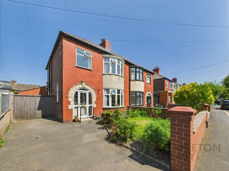 Warrington Road, Rainhill, Prescot