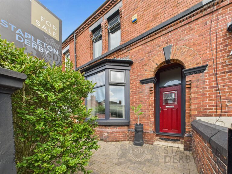 Dentons Green Lane, Dentons Green
