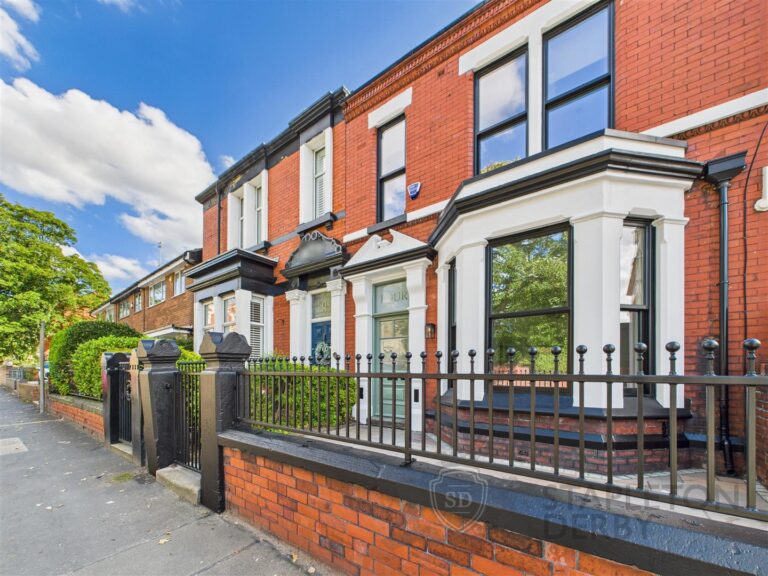 Hard Lane, Dentons Green, St. Helens