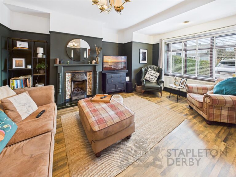 Cross Pit Lane, St. Helens