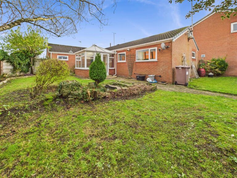 Grant Close, St. Helens