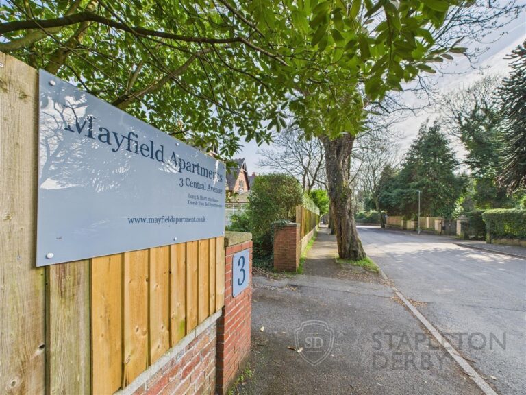 Central Avenue, Eccleston Park, Prescot