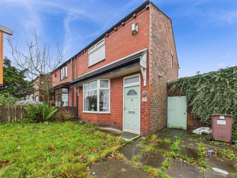 Marshalls Cross Road, St. Helens