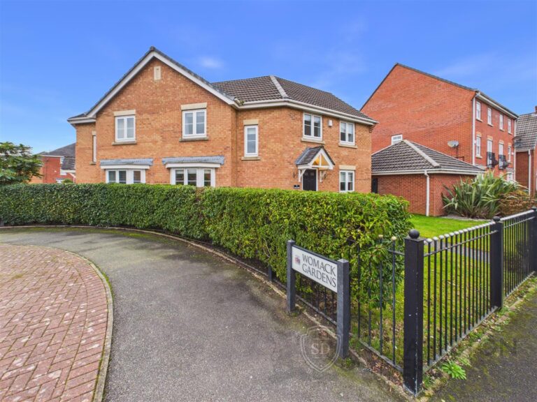 Womack Gardens, St. Helens