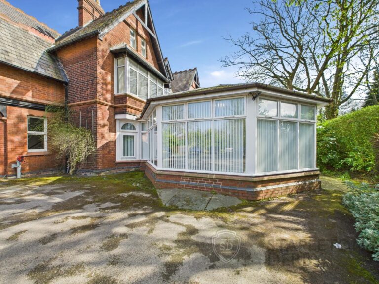 Central Avenue, Eccleston Park, Prescot