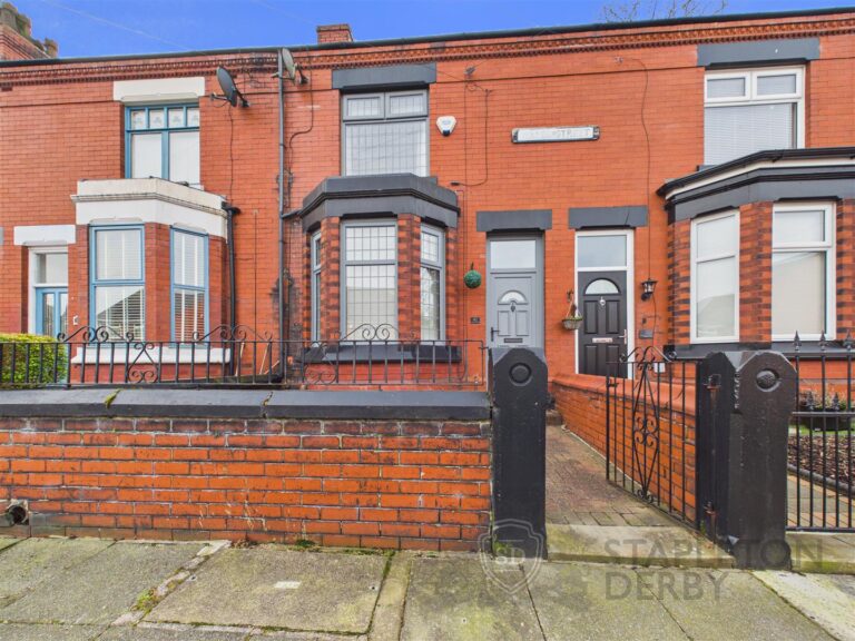 Hayes Street, St. Helens