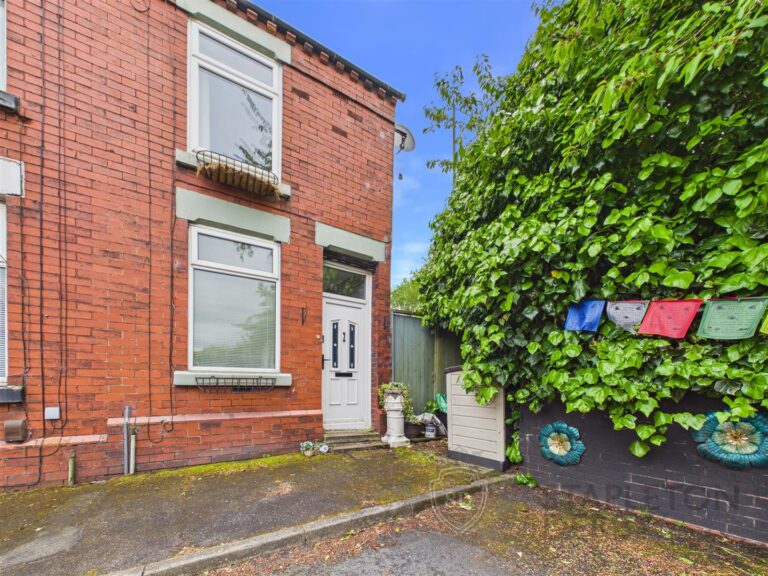 Maxwell Street, St Helens