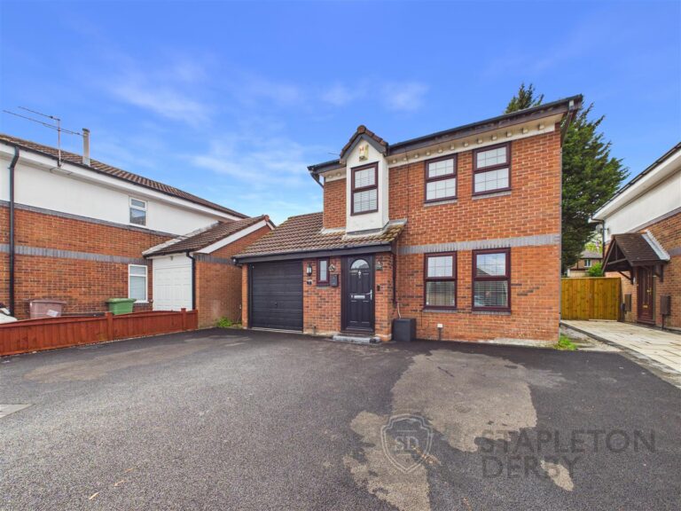 Melville Close, St. Helens