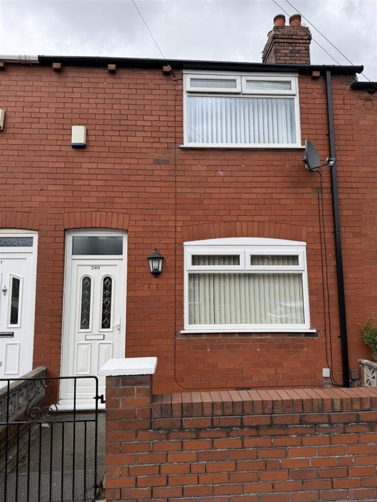 Elephant Lane, St. Helens