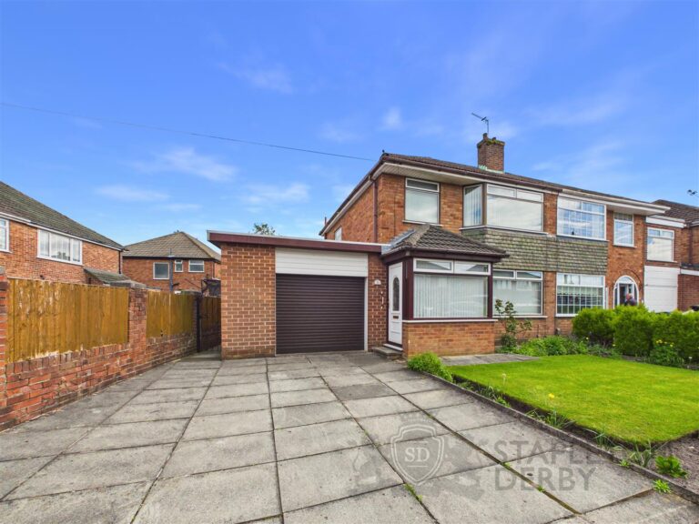 Carmelite Crescent, Eccleston, St. Helens