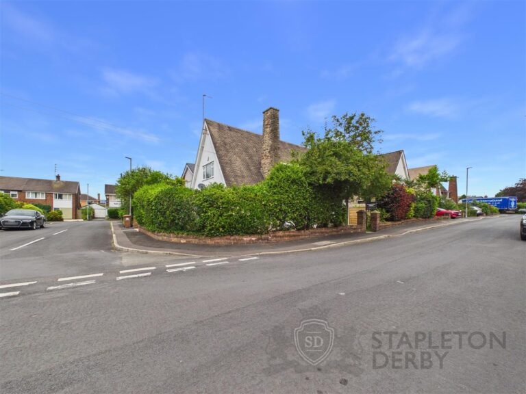 The Avenue, Rainford