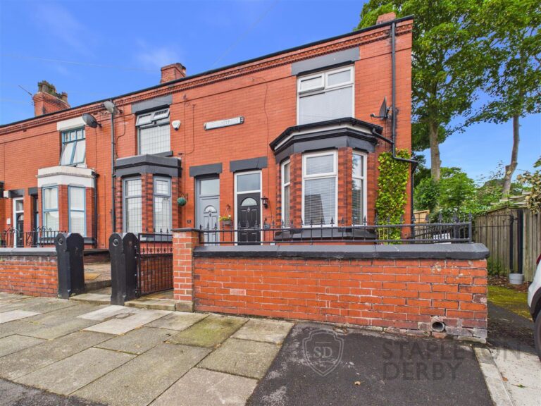 Hayes Street, St. Helens