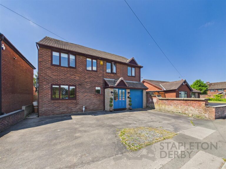 Muncaster Drive, Rainford, St. Helens